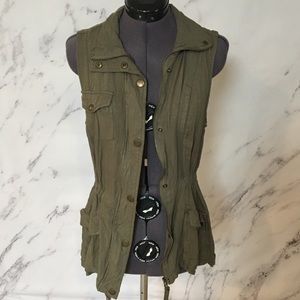 NWOT Olive Cargo Utility Vest Size M